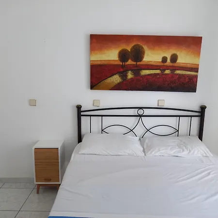 Aparthotel Alma Thera Boutique Perissa (Santorini)