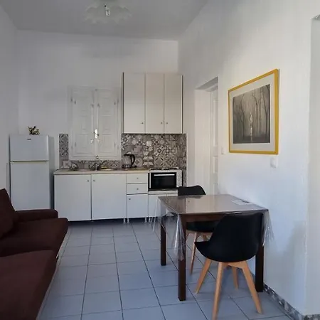 Three Harites Aparthotel 3*