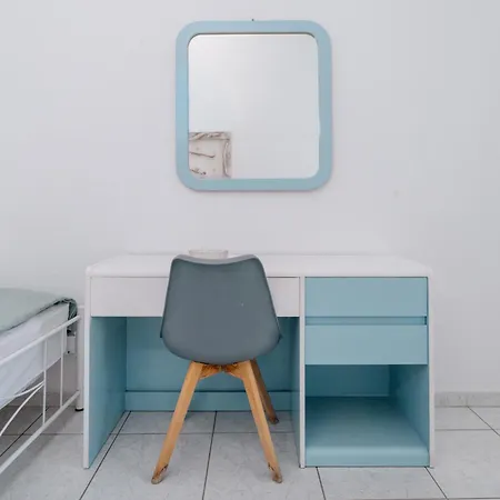 Alma Thera Boutique Aparthotel Perissa (Santorini)