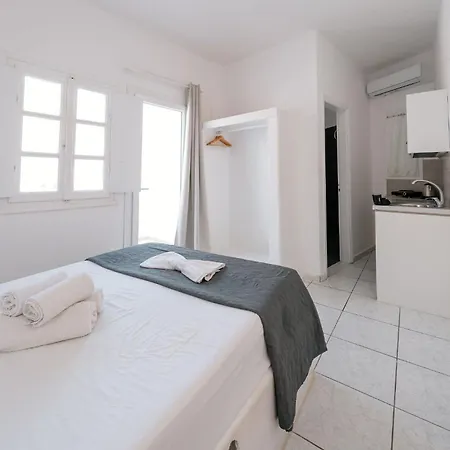 Alma Thera Boutique Aparthotel Perissa (Santorini)