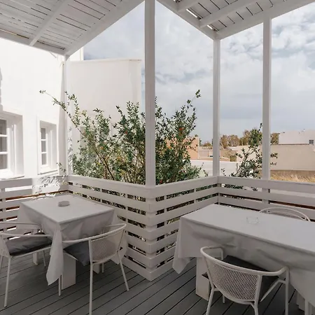 Alma Thera Boutique 4* Perissa (Santorini)