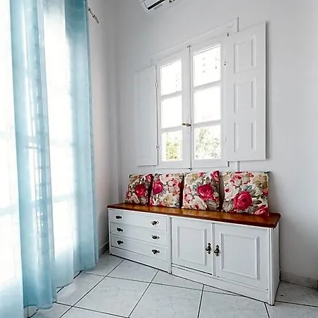 מלון דירות Alma Thera Boutique 4*