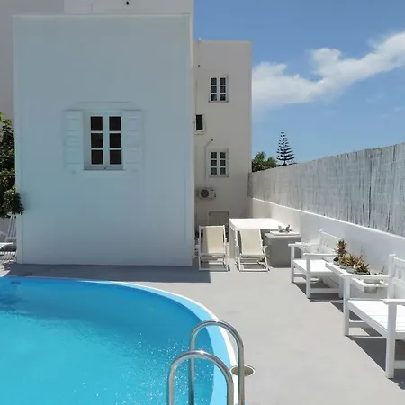 Aparthotel Three Harites 3*