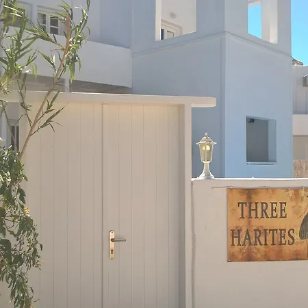 Aparthotel Three Harites Perissa (Santorini)