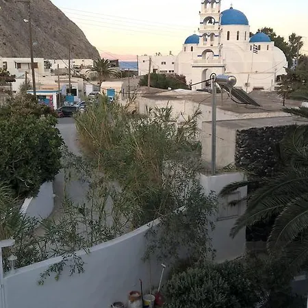 Three Harites Perissa (Santorini)