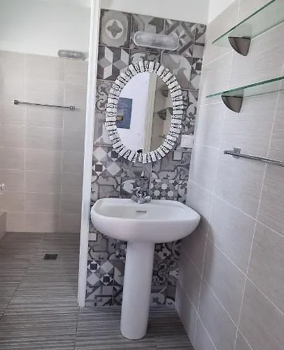 Alma Thera Boutique Perissa (Santorini)