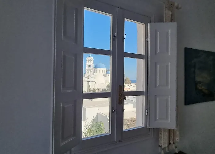 Alma Thera Boutique Perissa (Santorini)