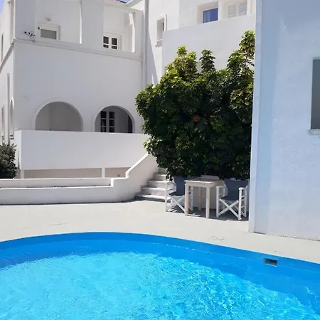 Three Harites Hotel apartamentowy