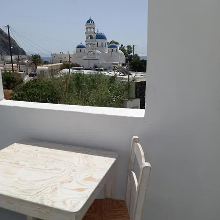 Alma Thera Boutique Rooms - Perissa Santorini 4*