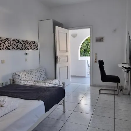 τρείς χάριτες Ξενοδοχείο με διαμερίσματα 4*