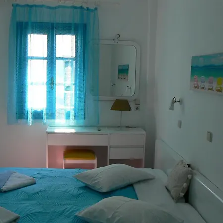 Alma Thera Boutique Rooms - Perissa Santorini 4*