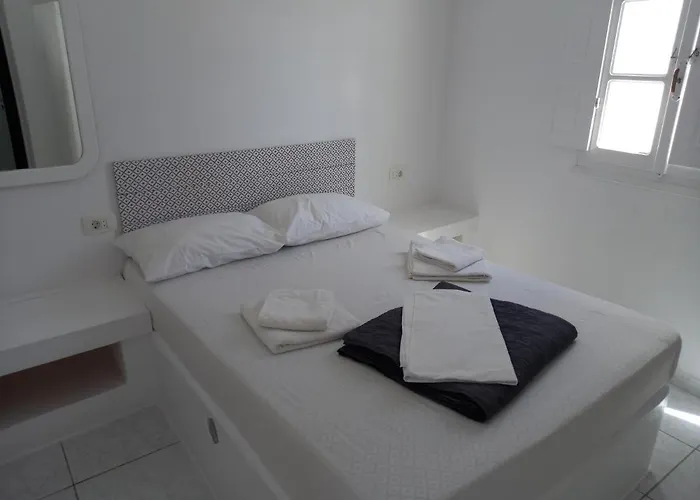 Alma Thera Boutique 4* Perissa (Santorini)