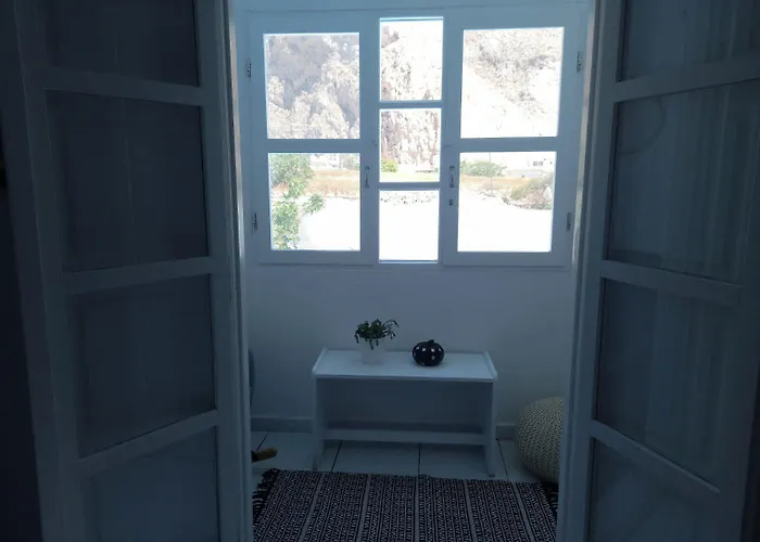 Alma Thera Boutique Hotel apartamentowy Perissa (Santorini)